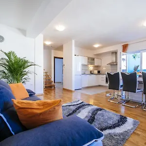 Rainbow Apartment