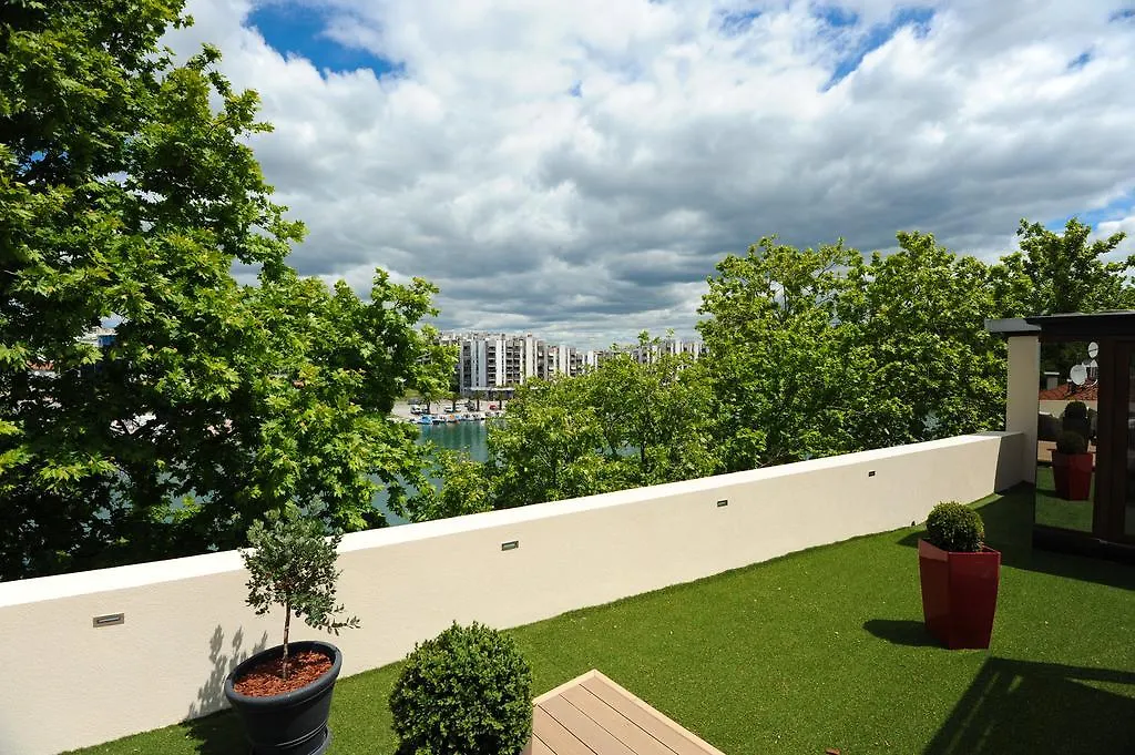 Feel Good Penthouse With Jacuzzi Διαμέρισμα Ζαντάρ 0*,