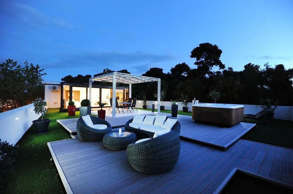 Feel Good Penthouse With Jacuzzi Διαμέρισμα Ζαντάρ Κροατία