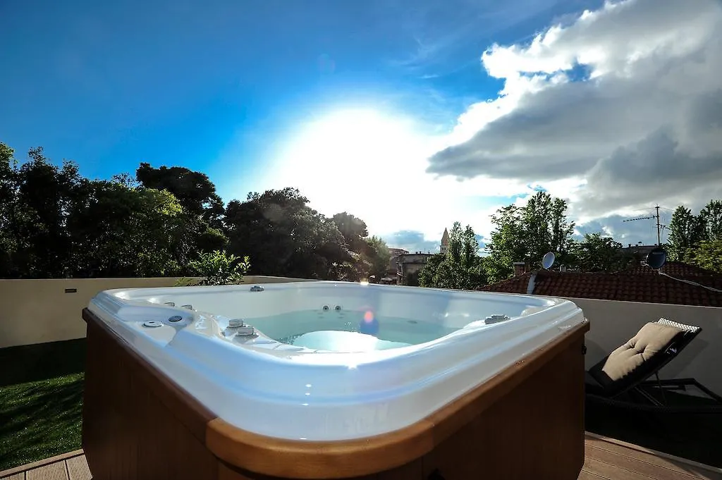 Feel Good Penthouse With Jacuzzi Διαμέρισμα Ζαντάρ Κροατία